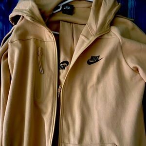 Nike sweatsuit